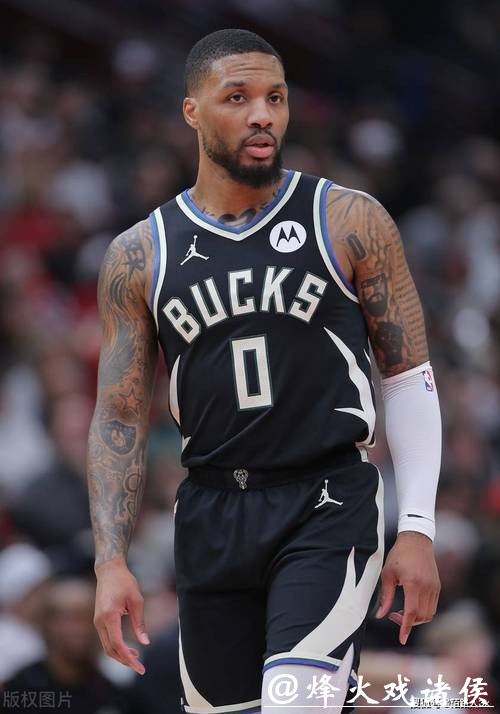 双探花低迷绿军负猛龙 利拉德30分雄鹿胜魔术